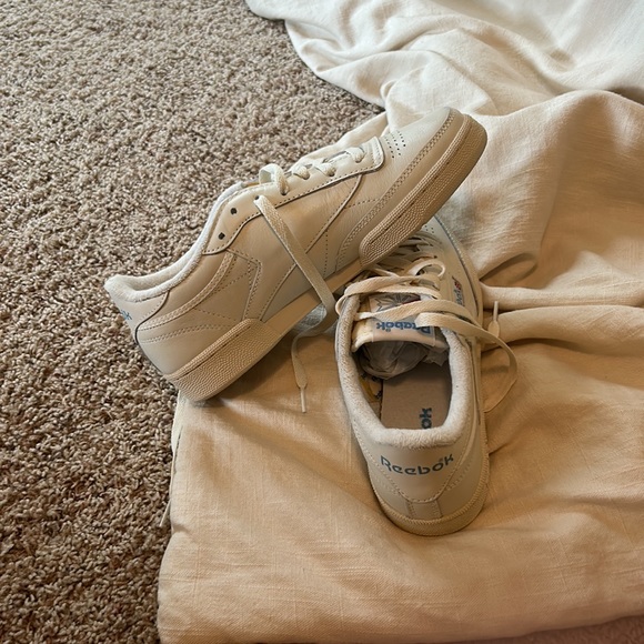 Brand new Club C 85 VINTAGE Reeboks - Picture 2 of 3